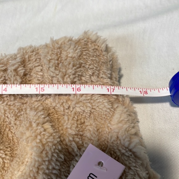 Fisherman knit Teddy joggers NWT- Comfy! - Picture 4 of 6